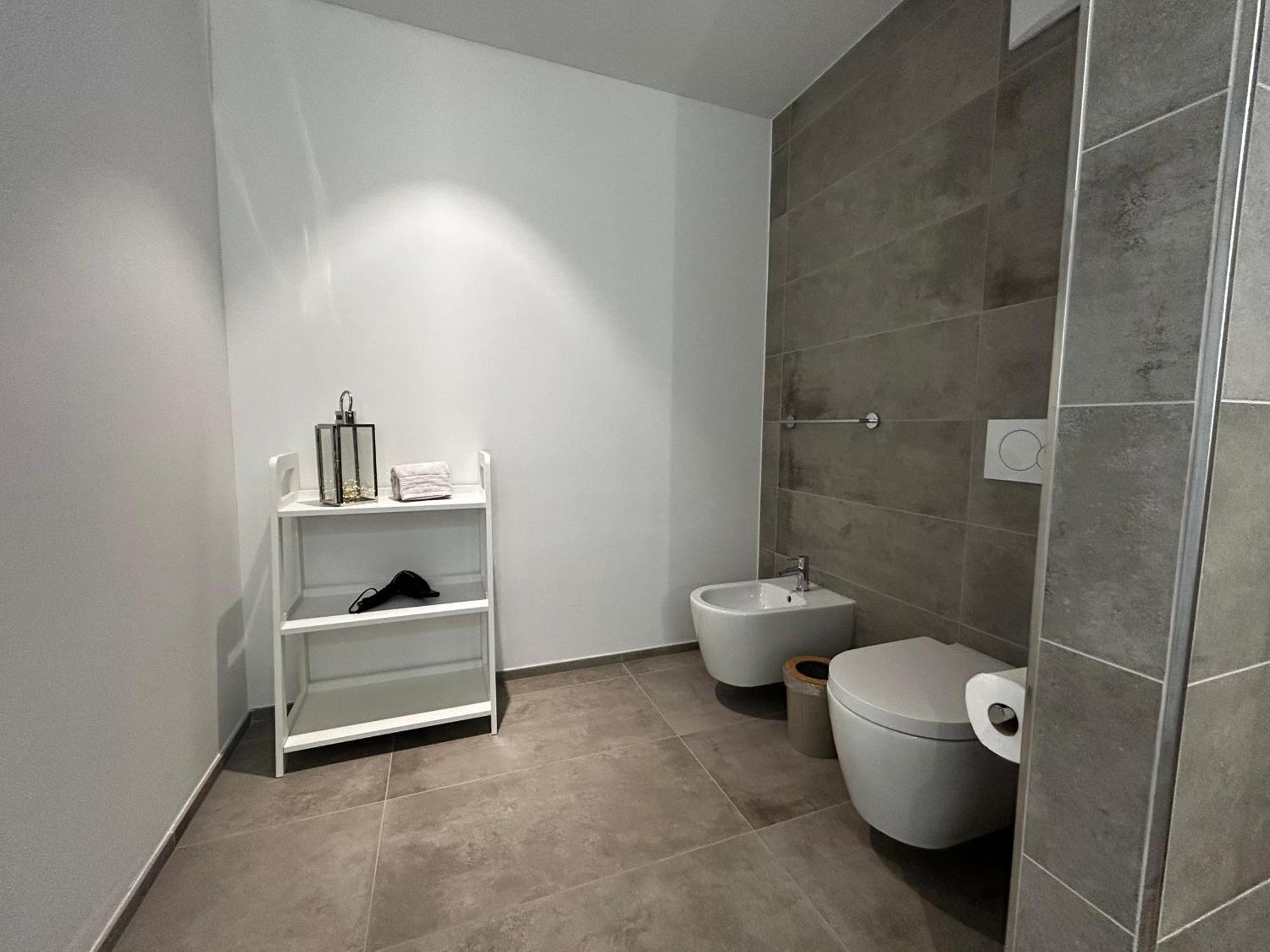 Family Apartment, Near The Beach Whit Private Park Locarno Eksteriør billede