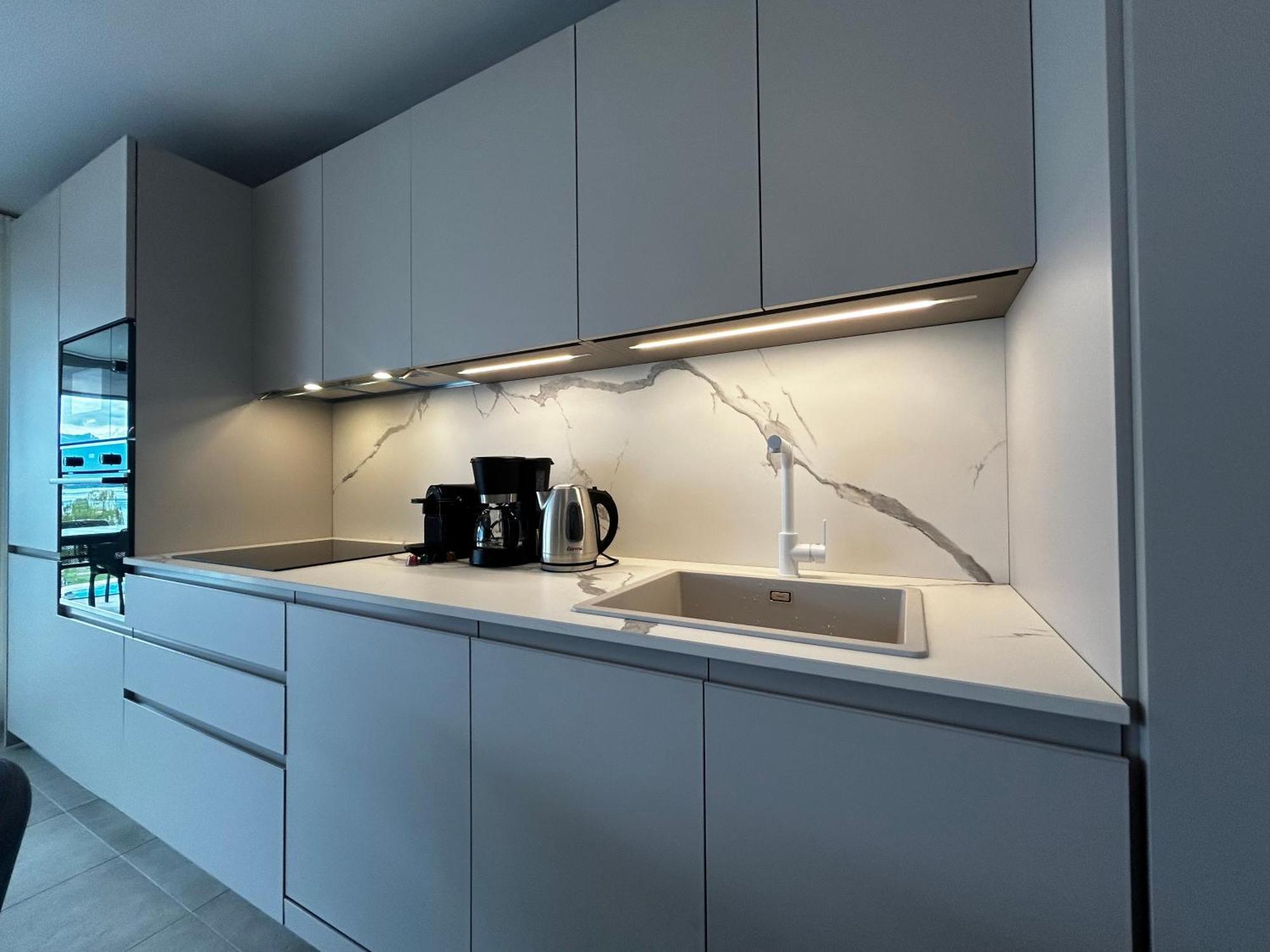 Family Apartment, Near The Beach Whit Private Park Locarno Eksteriør billede