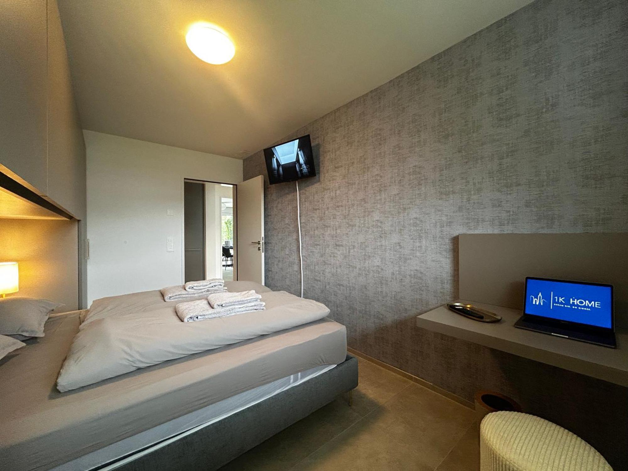 Family Apartment, Near The Beach Whit Private Park Locarno Eksteriør billede